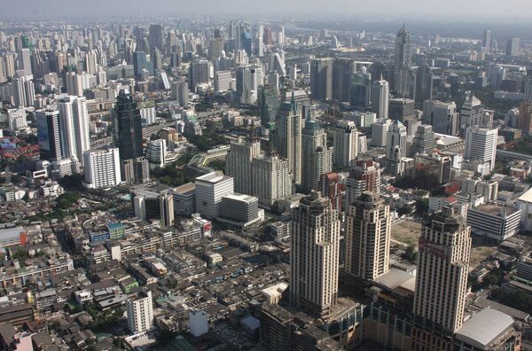 Вид на Бангкок с самого высокого здания города Baiyoke Sky Hotel. Архивное фото - Sputnik Кыргызстан