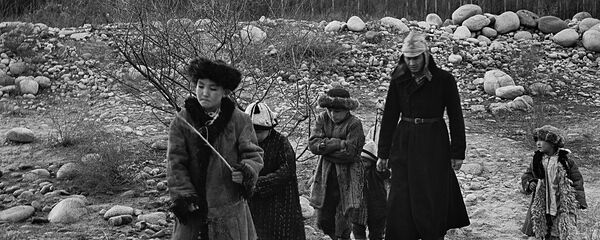 Биринчи мугалим тасмасынан кадр. Архив - Sputnik Кыргызстан