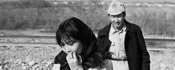 Первому учителю — 50 лет или Почему Кончаловский снял обнаженку - Sputnik Кыргызстан