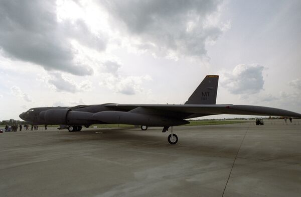 Стратегический американский бомбардировщик B-52. Архивное фото - Sputnik Кыргызстан