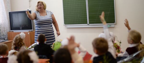 Орто мекетпке сабак. Архив - Sputnik Кыргызстан