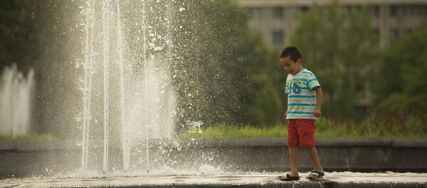 Фонтан на Центральной площади Ала-Тоо. Архивное фото - Sputnik Кыргызстан