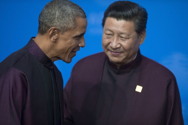 Председатель КНР Си Цзиньпин (справа) и президент США Барак Обама. Архивное фото - Sputnik Кыргызстан