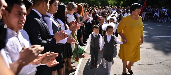 Мектеп окуучулары. Архив - Sputnik Кыргызстан