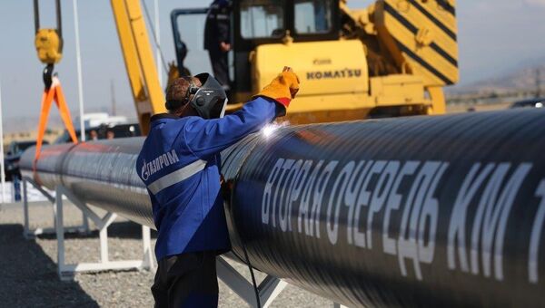Сварка газопровода. Архивное фото - Sputnik Кыргызстан