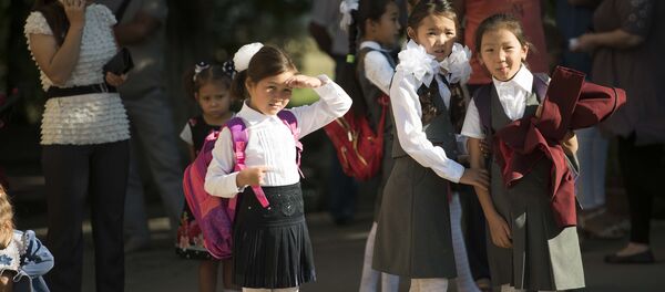 Школьники. Архивное фото - Sputnik Кыргызстан
