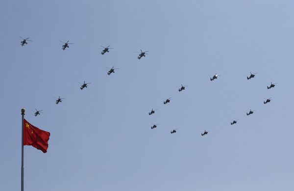 Вертолеты Китайской народной армии построили в воздухе цифру 70 - Sputnik Кыргызстан