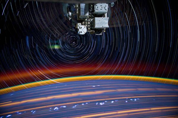 Снимок Земли с борта МКС, сделаный с длительной выдержкой. Архив - Sputnik Кыргызстан