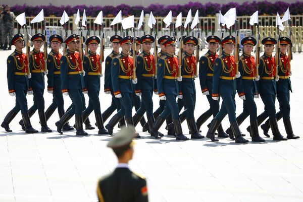 Пекиндеги аскер парады Жеңиштин 70 жылдыгына арналды - Sputnik Кыргызстан