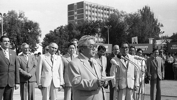 Архивное фото первого секретаря Центрального комитета Коммунистической партии Киргизской ССР Турдакуна Усубалиева - Sputnik Кыргызстан
