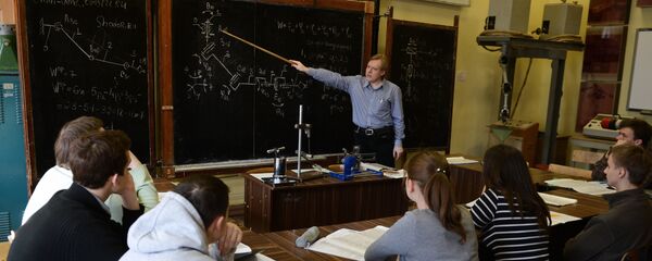 Студенты во время занятий. Архивное фото - Sputnik Кыргызстан