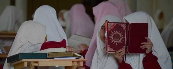 Религиозное обучение девочек в школах Малайзии - Sputnik Кыргызстан