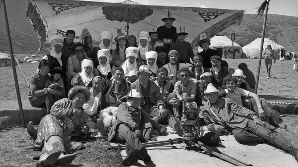 Киногруппа фильма Потомок белого барса. Архивное фото - Sputnik Кыргызстан