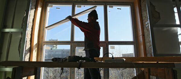 Куруучу имаратты оңдоо учурунда. Архив Куруучу имаратты оңдоо учурунда. Архив - Sputnik Кыргызстан