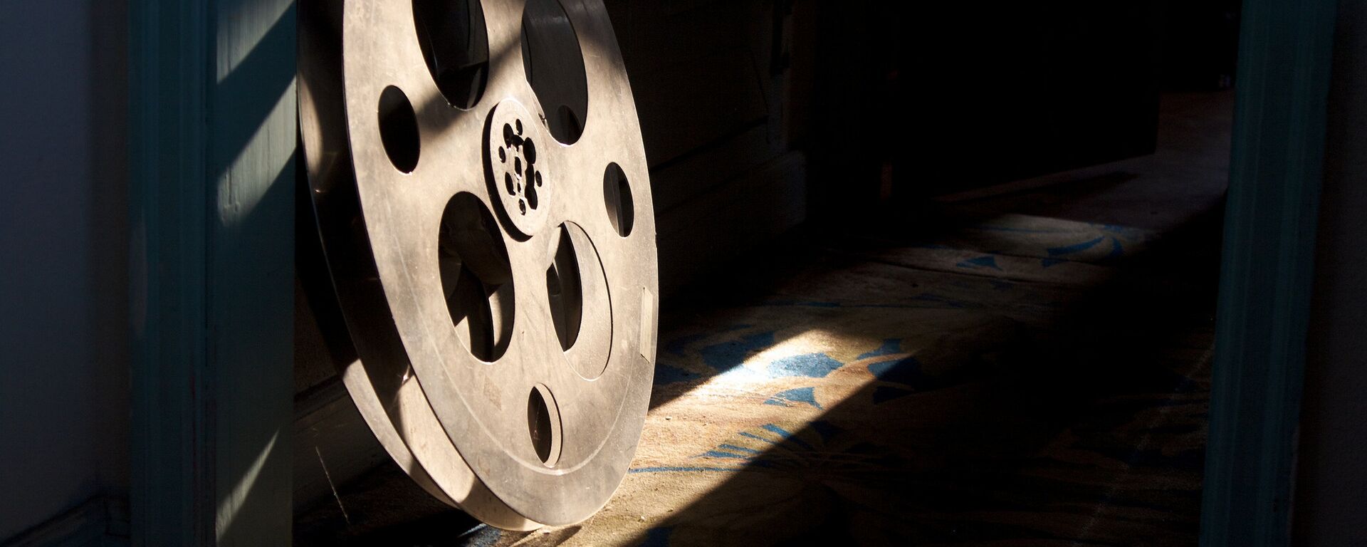 Бабина для киноленты - Sputnik Кыргызстан, 1920, 29.10.2025