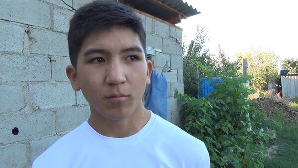Скучаем, ищем при помощи ясновидящих — младший брат пропавшего солдата - Sputnik Кыргызстан