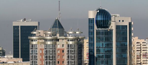 Виды города Алма-Ата. Проспект Достык. Архивное фото - Sputnik Кыргызстан