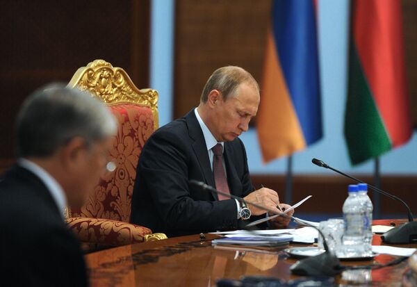 Президент России Владимир Путин на заседании очередной сессии ОДКБ. Архивное фото - Sputnik Кыргызстан