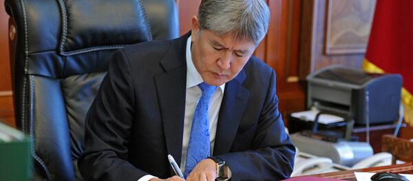 Архивное фото президента Кыргызстана Алмазбека Атамбаева - Sputnik Кыргызстан