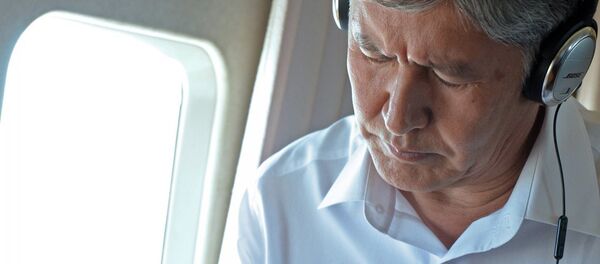 Мамлекет башчысы Алмазбек Атамбаев. Архив - Sputnik Кыргызстан