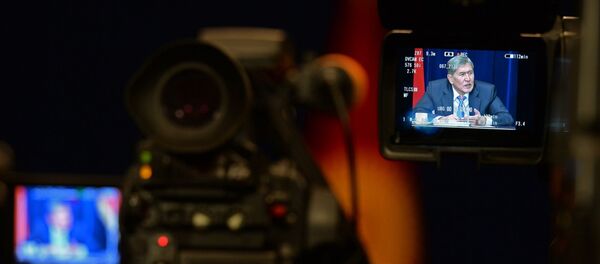 Президент Алмазбек Атамбаев жыл жынтыгы боюнча пресс-конференция учурунда. Архив - Sputnik Кыргызстан