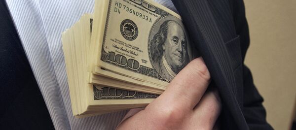 Денежные купюры: доллары США. Архивное фото Денежные купюры: доллары США. Архивное фото - Sputnik Кыргызстан