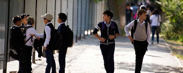 Окуучулар. Архив Окуучулар. Архив - Sputnik Кыргызстан