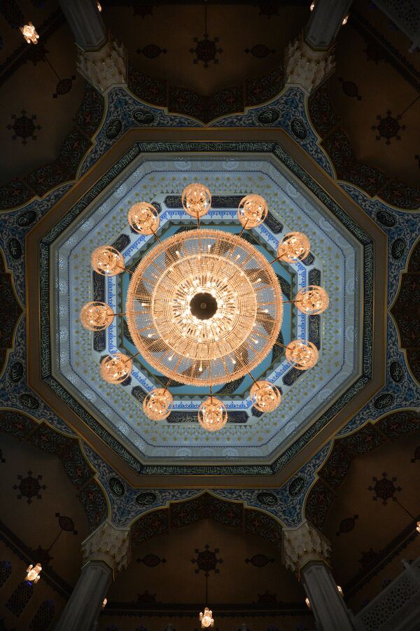 Высота главного купола составляет 46 метров, диаметр — 27. - Sputnik Кыргызстан