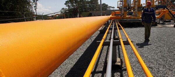 Рабочий на газораспределительной станции. Архивное фото - Sputnik Кыргызстан