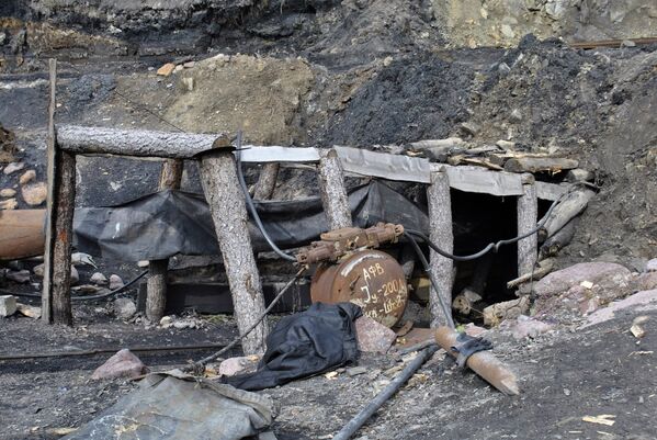 Для полноценной работы шахты требуется закупить оборудование - Sputnik Кыргызстан