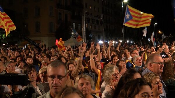 Выборы в Каталонии: ликование в Барселоне и акция протеста в Мадриде - Sputnik Кыргызстан
