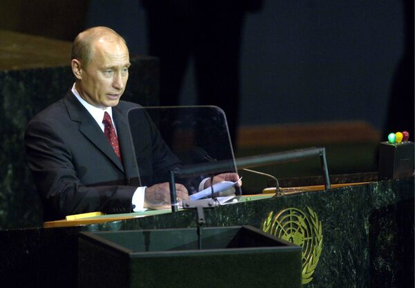 Президент России Владимир Путин во время выступления на сессии Генеральной ассамблеи ООН. Архивное фото - Sputnik Кыргызстан
