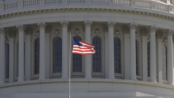 Флаг США в Вашингтоне. Архивное фото - Sputnik Кыргызстан