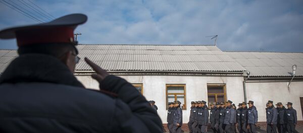 Сотрудники милиции. Архивное фото - Sputnik Кыргызстан