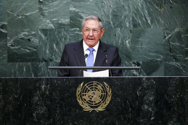 Президент Кубы Рауль Кастро на трибуне Генеральной Ассамблеи Организации Объединенных Наций (ГА ООН) - Sputnik Кыргызстан