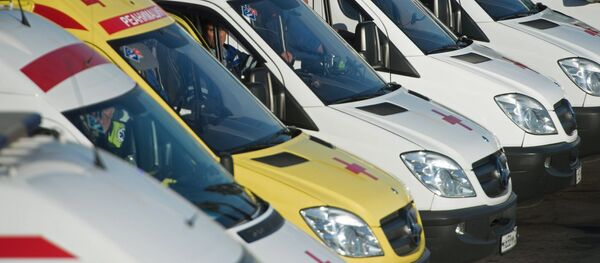 Самолет МЧС России доставил в Москву тяжелобольных детей с юго-востока Украины - Sputnik Кыргызстан