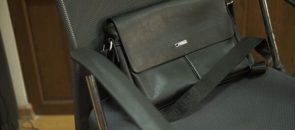 Отургучтагы портфель. Архив Отургучтагы портфель. Архив - Sputnik Кыргызстан