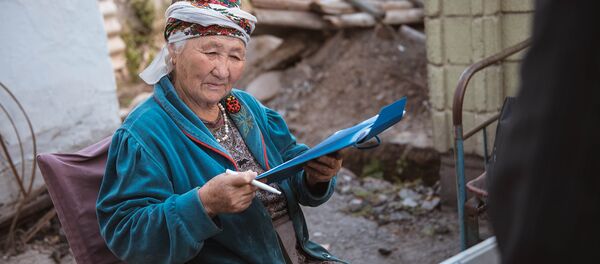 Мөөнөтсүз добуш берүүчү. Архив Мөөнөтсүз добуш берүүчү. Архив - Sputnik Кыргызстан