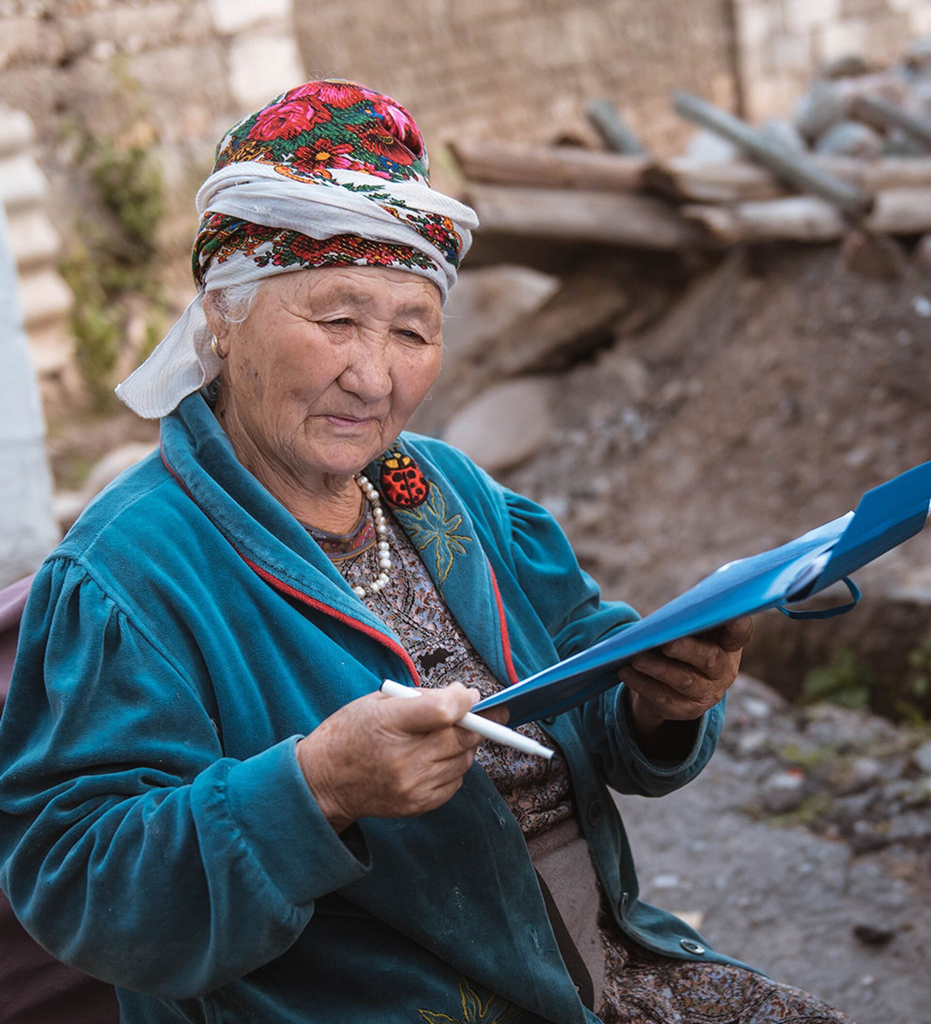 Оплата в киргизии. Пенсионеры Кыргызстана. Киргизские пенсионеры. Бабушка из Киргизии. Пенсия в Узбекистане.