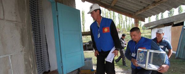 Досрочное голосование на парламентских выборах в Киргизии - Sputnik Кыргызстан