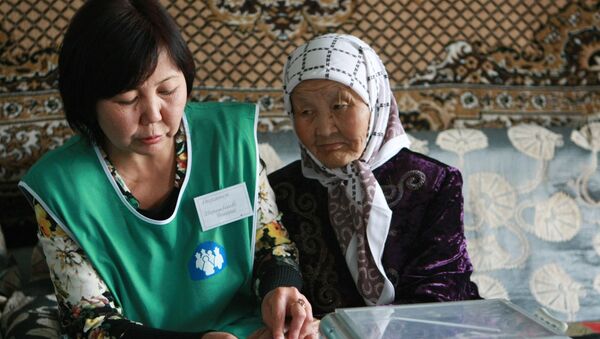 Досрочное голосование на парламентских выборах в Киргизии - Sputnik Кыргызстан