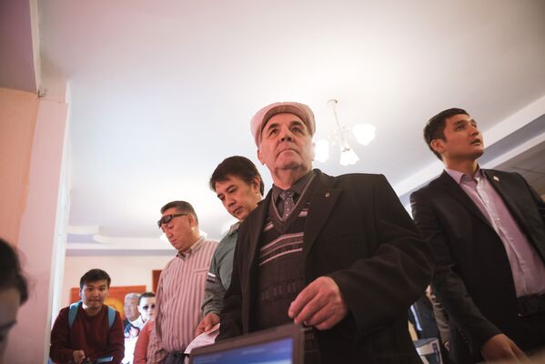 В голосовании могут принять участие 2 761 297 избирателей, которые сдали биометрические данные - Sputnik Кыргызстан