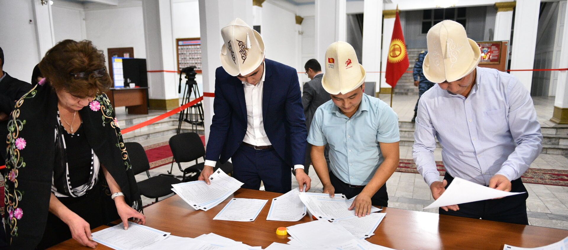 Результаты выборов в Жогорку Кенеш 2015 - Sputnik Кыргызстан, 1920, 11.06.2021