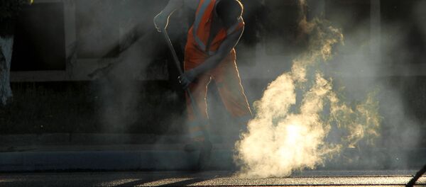 Асфальт кую иштери. Архив Асфальт кую иштери. Архив - Sputnik Кыргызстан