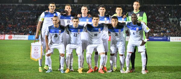 Сборная Кыргызтана по футболу перед матчем. Архивное фото - Sputnik Кыргызстан