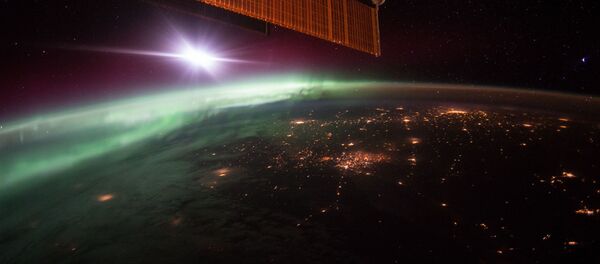 Необычное полярное сияние сняли с борта МКС - Sputnik Кыргызстан