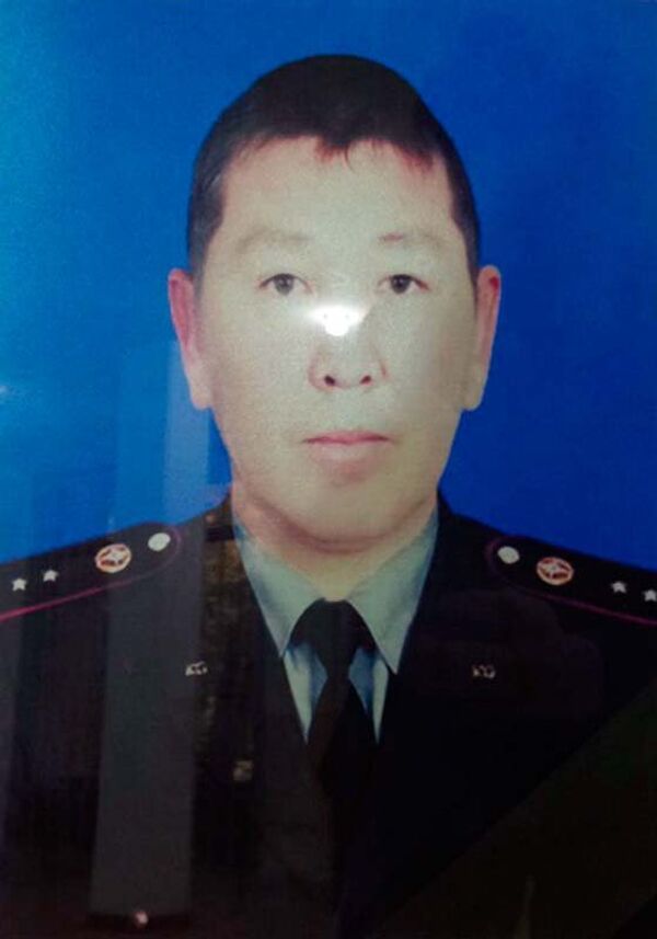 Погибший прапорщик внутренней службы Туратбек Садыбакасов. - Sputnik Кыргызстан