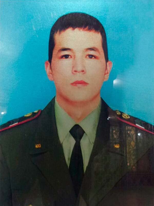 Погибший старшина внутренней службы Орозбек уулу Фархат. - Sputnik Кыргызстан