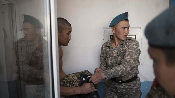 Солдаты национальной гвардии. Архивное фото - Sputnik Кыргызстан