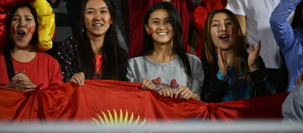Болельщики на футбольном матче. Архивное фото - Sputnik Кыргызстан